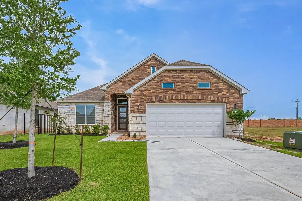 2825 Golden Isle Drive, Texas City, TX 77568 - #1