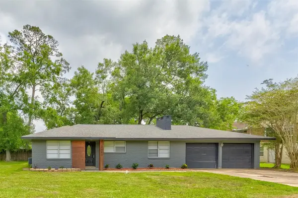 2110 Pecan Street, Dickinson, TX 77539