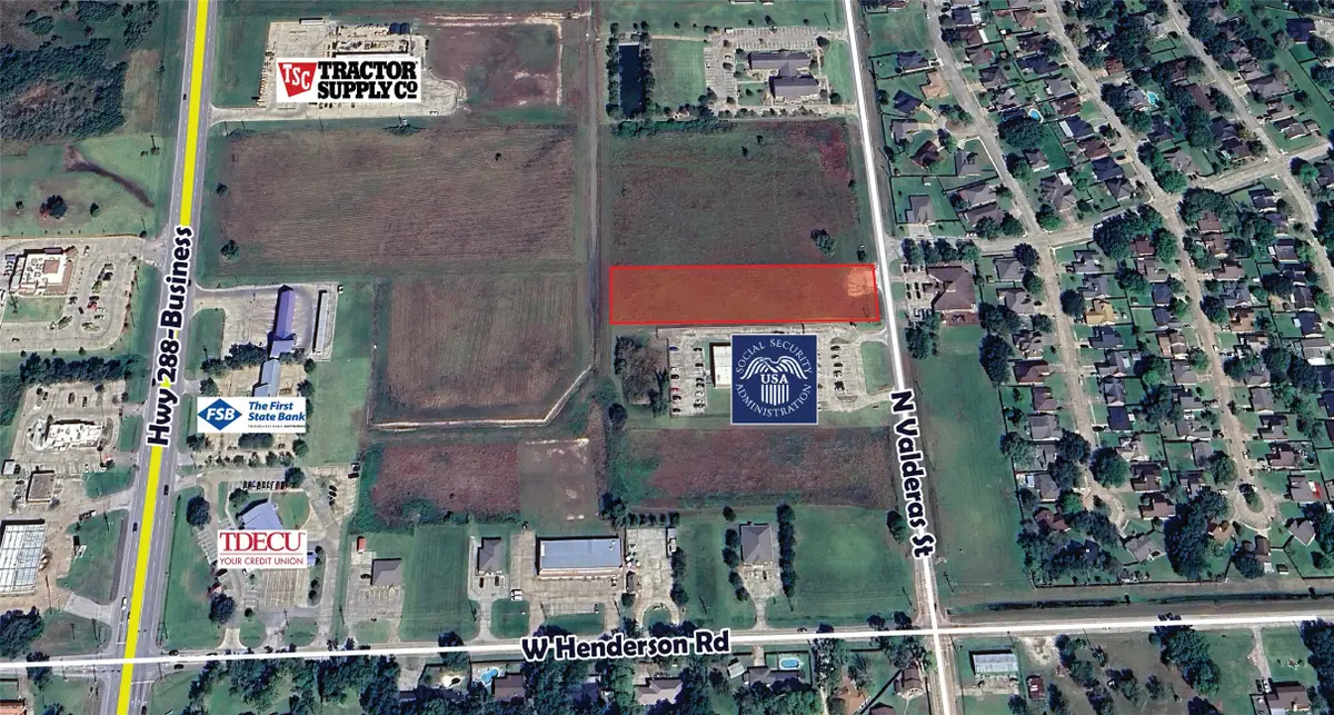 2927 N Valderas Street, Angleton, TX 77515 - #1