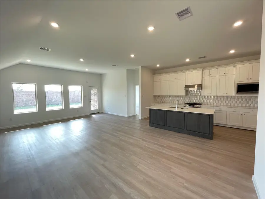 13071 Pine Trace Street, Magnolia, TX 77354 - Image #2