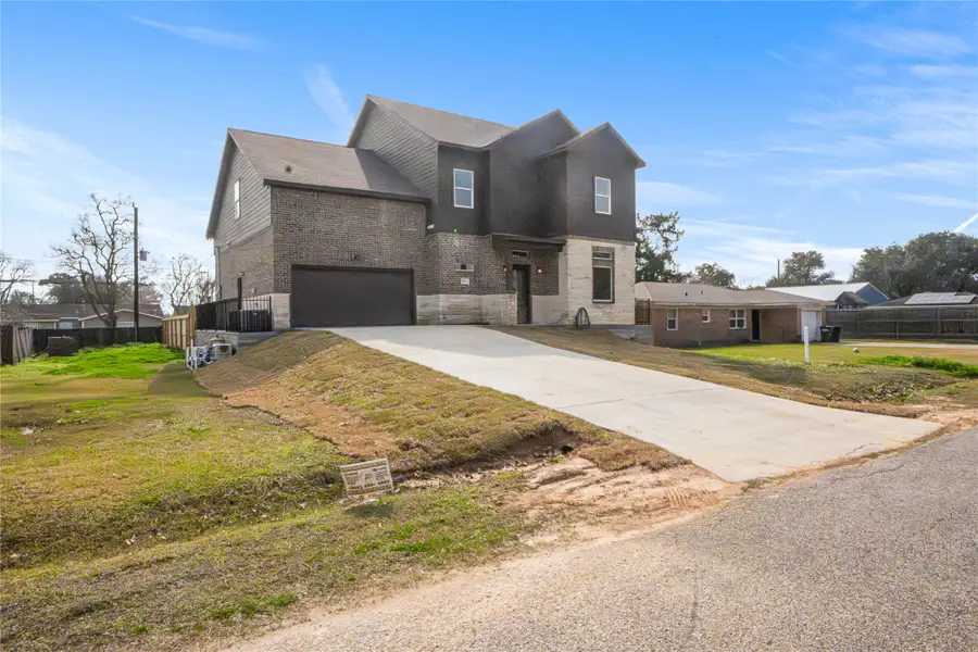 6413 N Ridgecrest Drive, Hitchcock, TX 77563 - #2