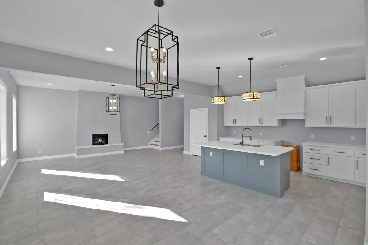 1715 Valley View Drive, La Porte, TX 77571 - Image #1