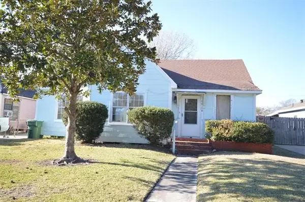 4015 Lakeshore Drive, Port Arthur, TX 77642