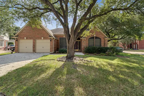 2502 Redbridge Court, Houston, TX 77059