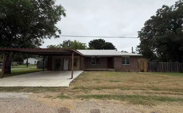 201 E Meadow Street, Iredell, TX 76649