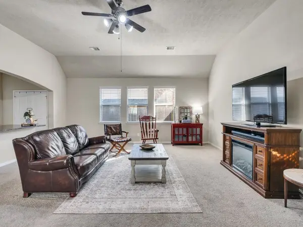 13622 Kodiak Brown Bear Street, Crosby, TX 77532 - Image #3