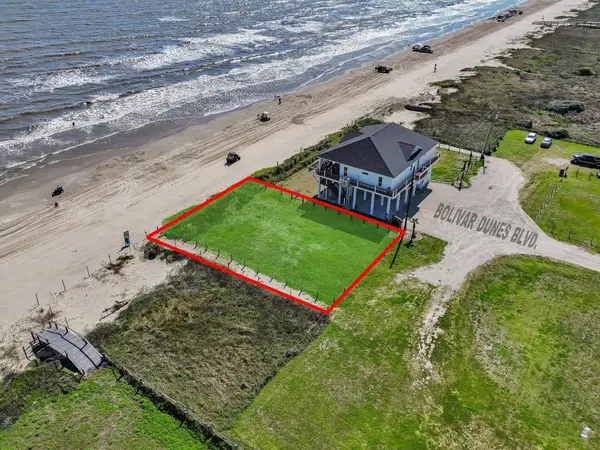 772 Bolivar Dunes Boulevard, Gilchrist, TX 77617