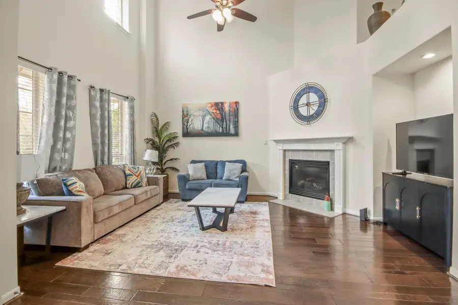 55 W Pipers Green Street, The Woodlands, TX 77382 - #2