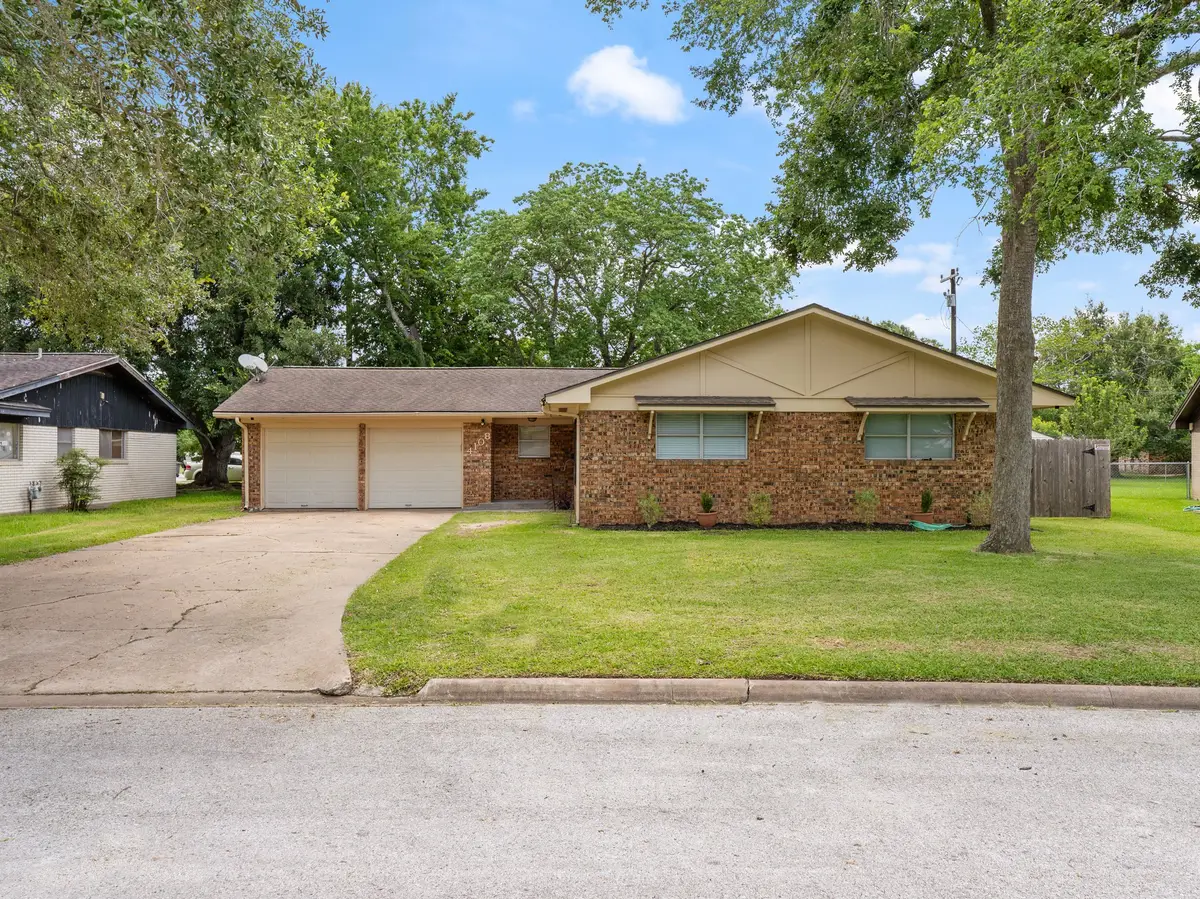 4108 Crescent Drive, Bay City, TX 77414 - #1