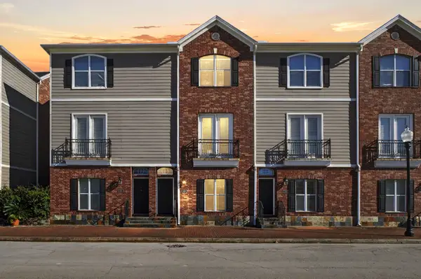 320 Cathedral Square, Beaumont, TX 77701