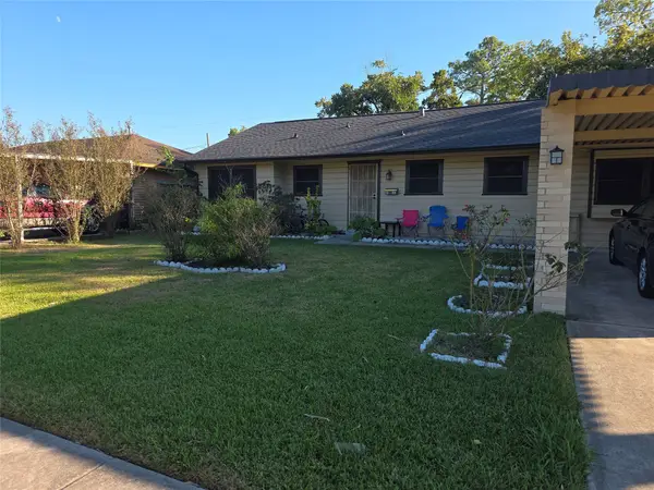 1330 Elton Street, Houston, TX 77034