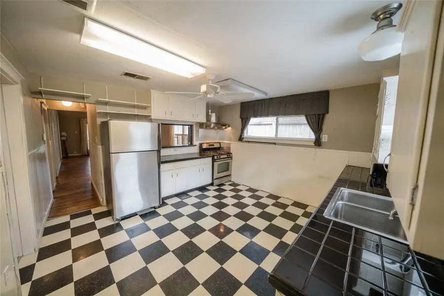 1021 Nadine Street, Houston, TX 77009 - Image #3