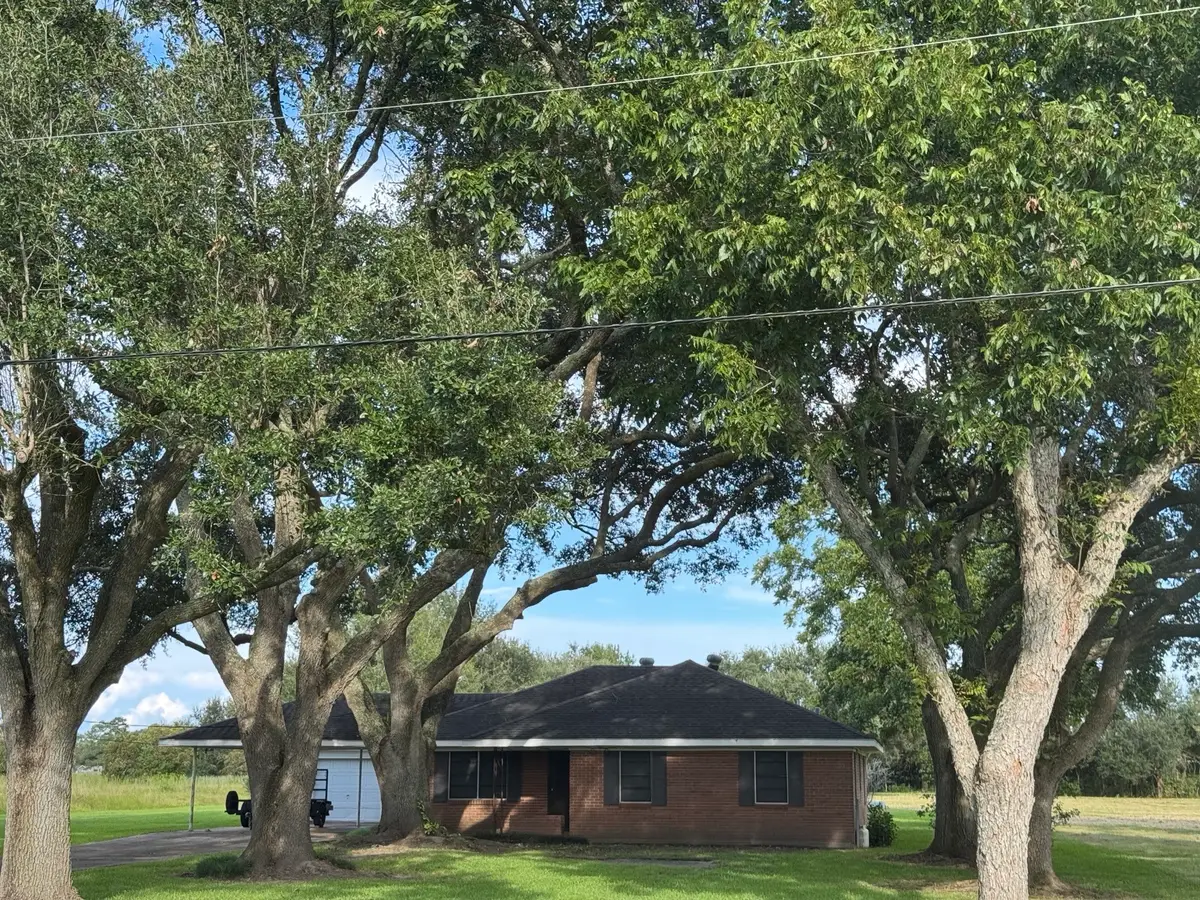 1533 Dugat Road, Winnie, TX 77665 - Image #1