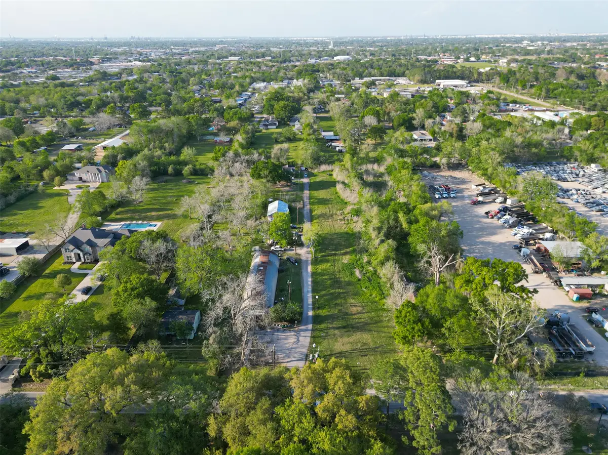 729 Crenshaw Road, Houston, TX 77504 - #1