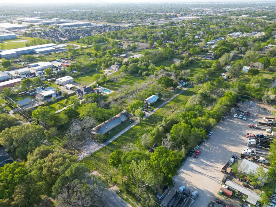 729 Crenshaw Road, Houston, TX 77504 - #2