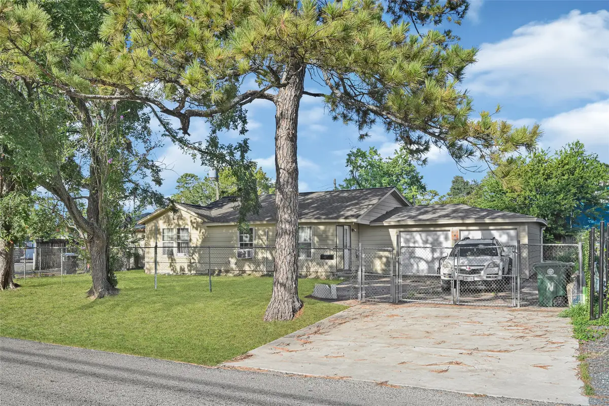 7401 Helmers Street, Houston, TX 77022 - #1