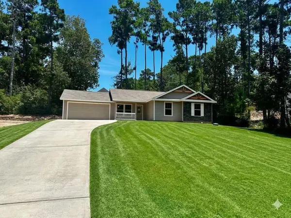 513 Valleyview Drive, Onalaska, TX 77360