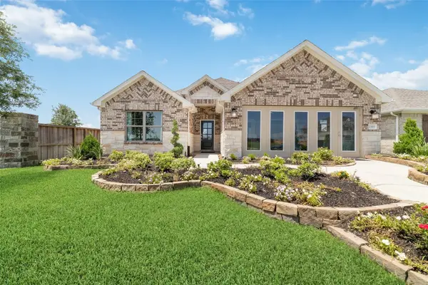 2303 Gentle Breeze Lane, Baytown, TX 77523