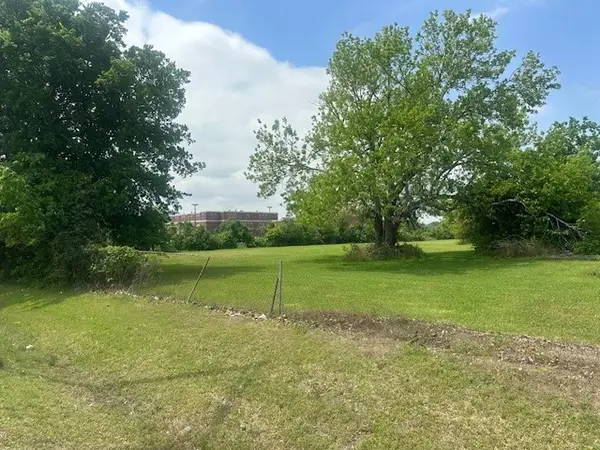 8518 Hawk Road, Pearland, TX 77584