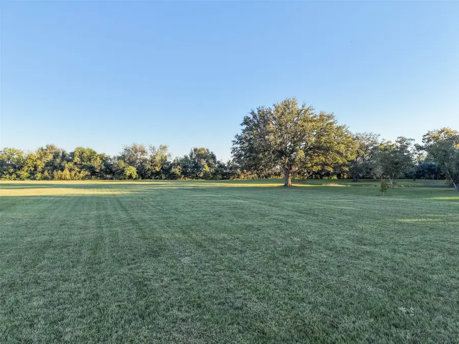 0 Cr-210, Danbury, TX 77534 - Image #2