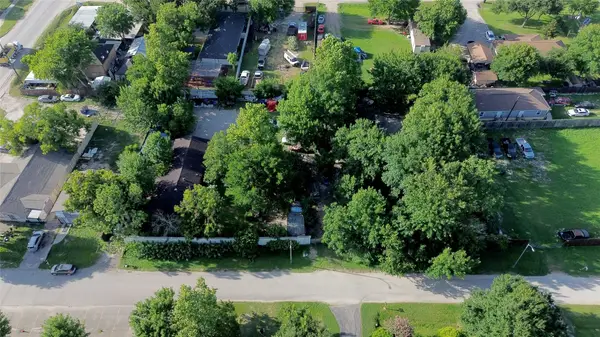 16005 Old Richmond Road, Sugar Land, TX 77498