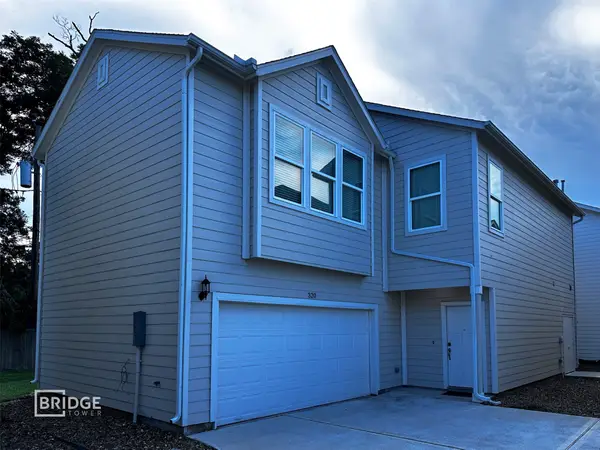 320 Huisache Street, Lake Jackson, TX 77566