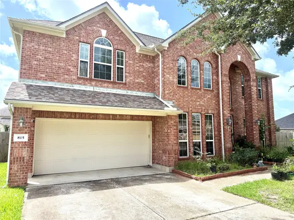 815 Arlington Pointe Drive, League City, TX 77573