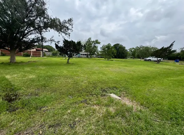 17218 Choctaw Street, Baytown, TX 77523