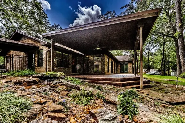 104 Oakview Circle, Huntsville, TX 77340