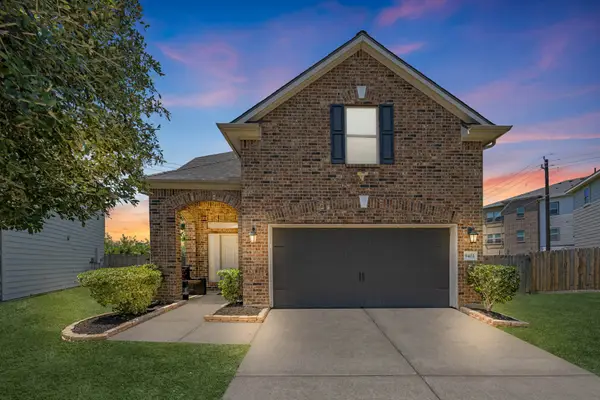 9402 Savannah Holly Drive, Houston, TX 77075
