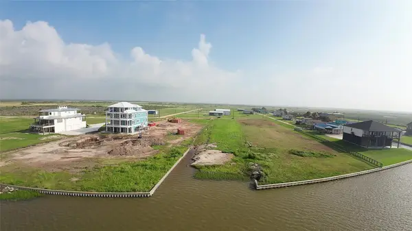 278 Pr 686 Road, Matagorda, TX 77457
