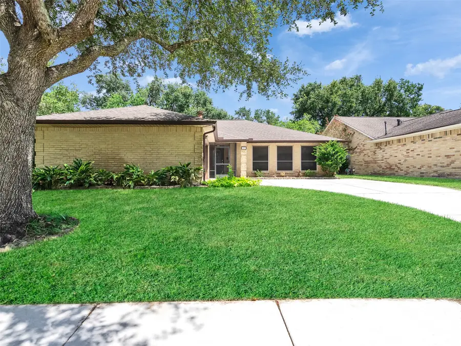 2819 Poplar Creek Lane, Pearland, TX 77584 - #2