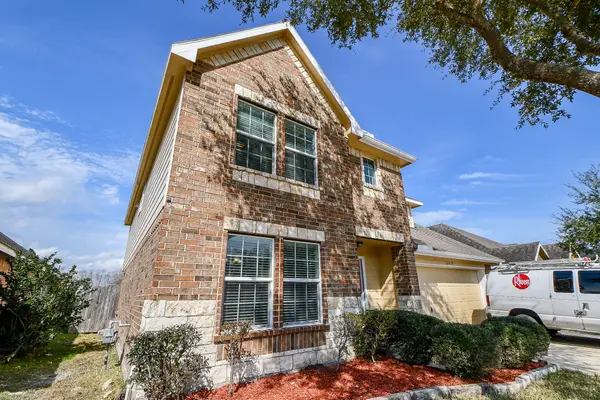 10439 Lauren Creek Drive, Baytown, TX 77523