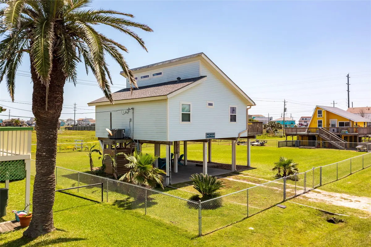 4215 San Jacinto Drive, Galveston, TX 77554 - #1