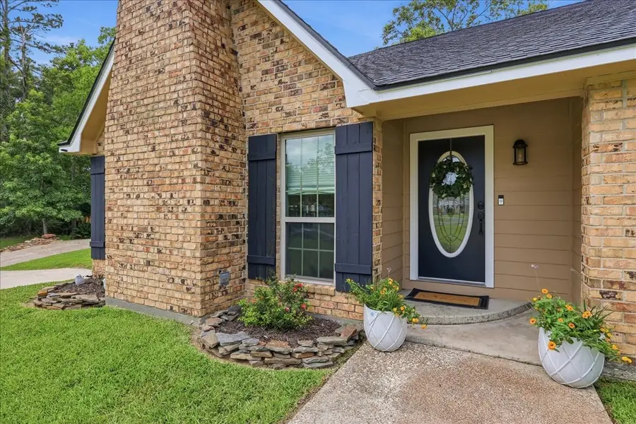 330 W Pineshadows Drive, Sour Lake, TX 77659 - #2