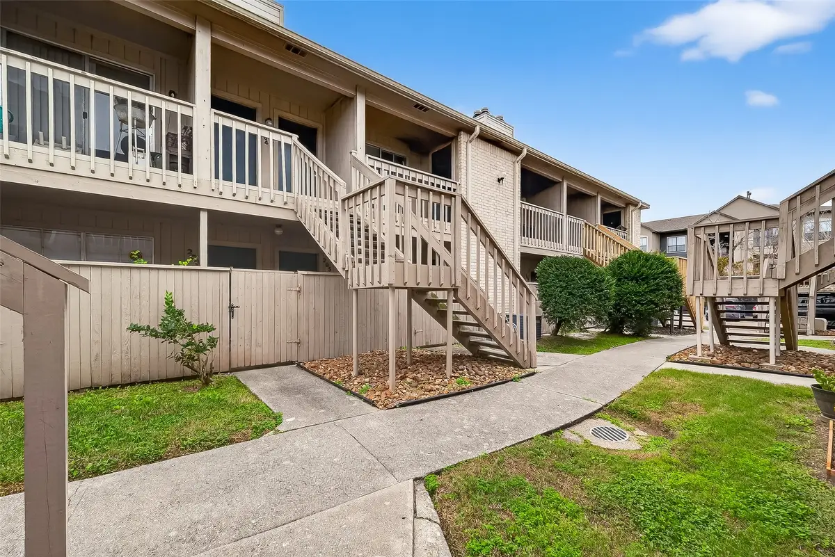 3919 Fairmont Parkway #206, Pasadena, TX 77504 - Image #1