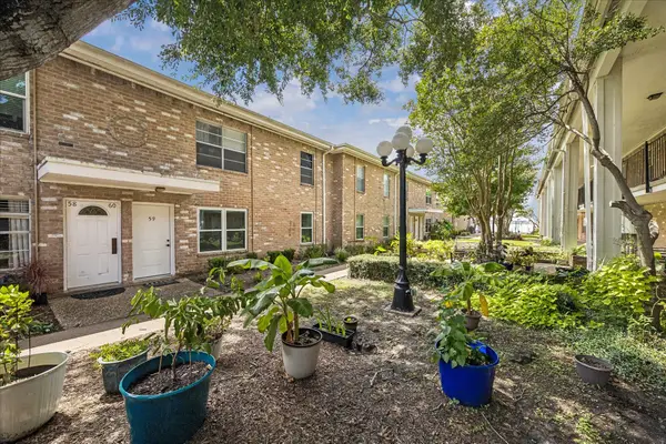 3535 Nasa Rd 1 #59, Seabrook, TX 77586