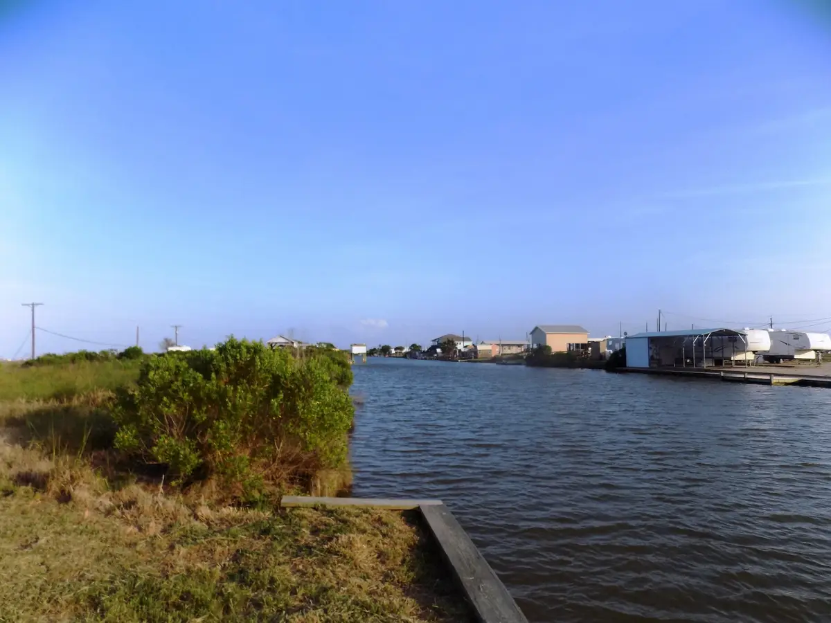 843-846 Fm 457 Drive, Sargent, TX 77414 - #1