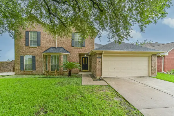 4901 Archway Drive, La Porte, TX 77571