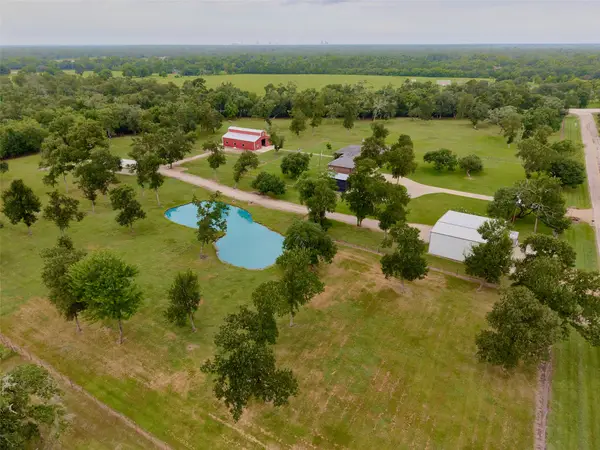 4797 County Road 571a, West Columbia, TX 77486