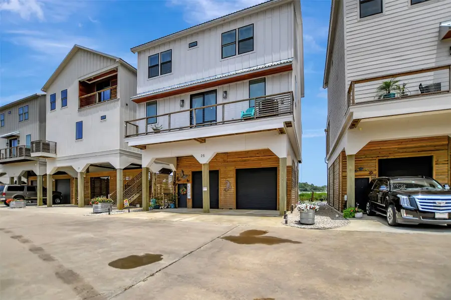 25 Cmdr Runco Lane, Taylor Lake Village, TX 77586 - #3