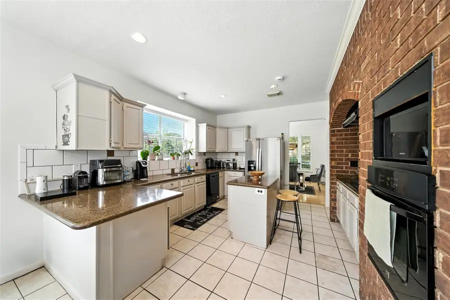 211 Aberdeen Street, Stafford, TX 77477 - #3