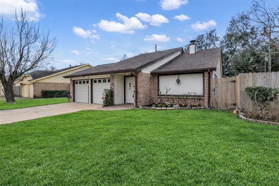 1806 Meadowlocke Lane, Sugar Land, TX 77478 - #2