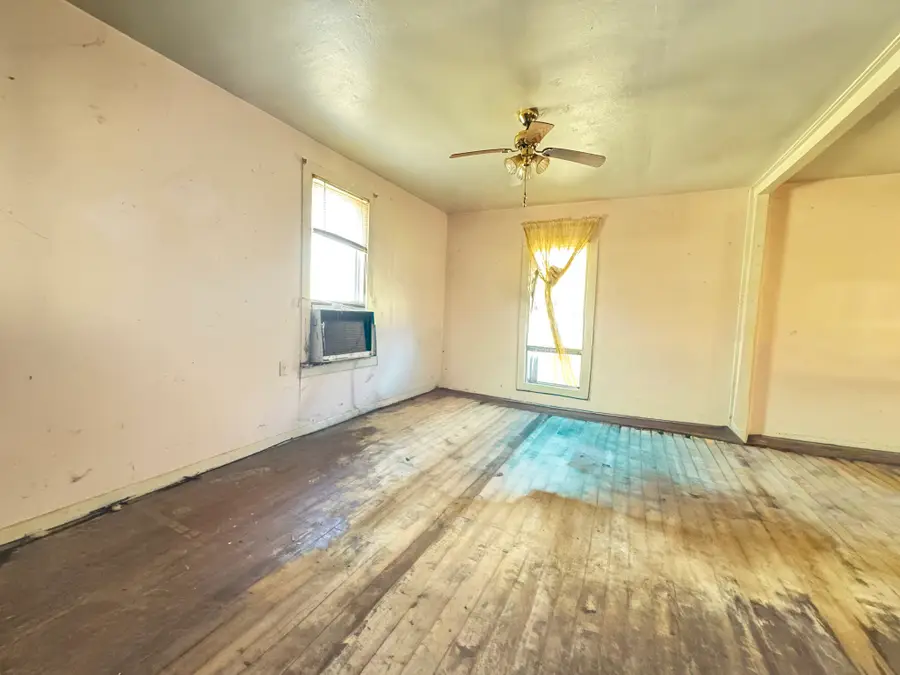 112 S Hill Street, Alvin, TX 77511 - #2