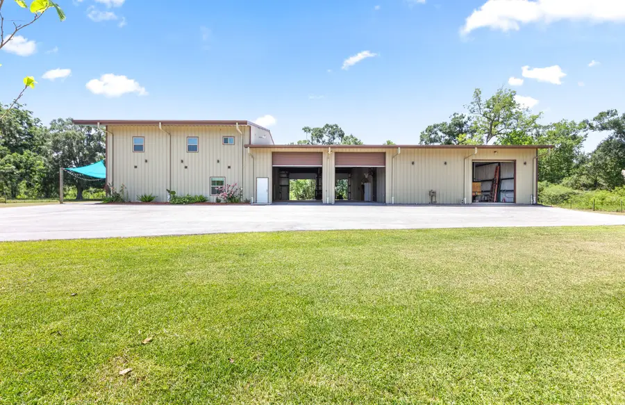 659 Brit Bailey Boulevard, Angleton, TX 77515 - #2