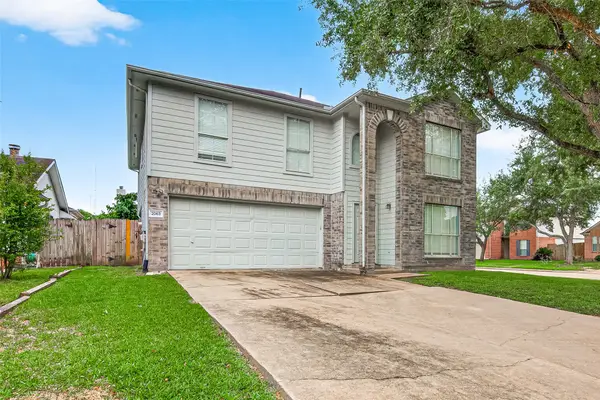 2063 Greencrest Drive, Missouri City, TX 77489