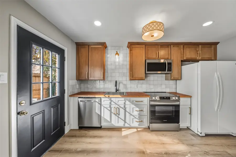 10370 Longmont Drive, Houston, TX 77042 - Image #3