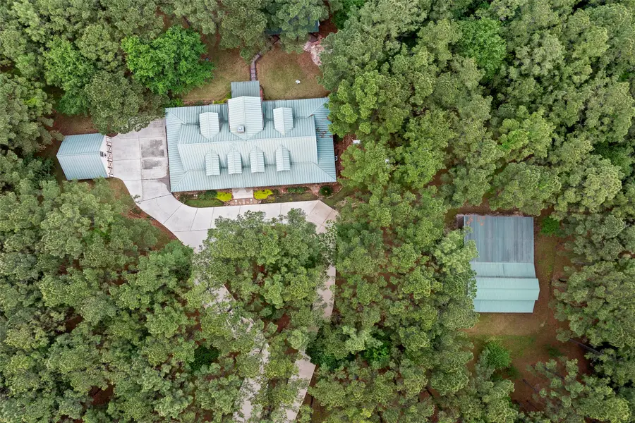 519 Dodge Oakhurst Road, Huntsville, TX 77320 - Image #2