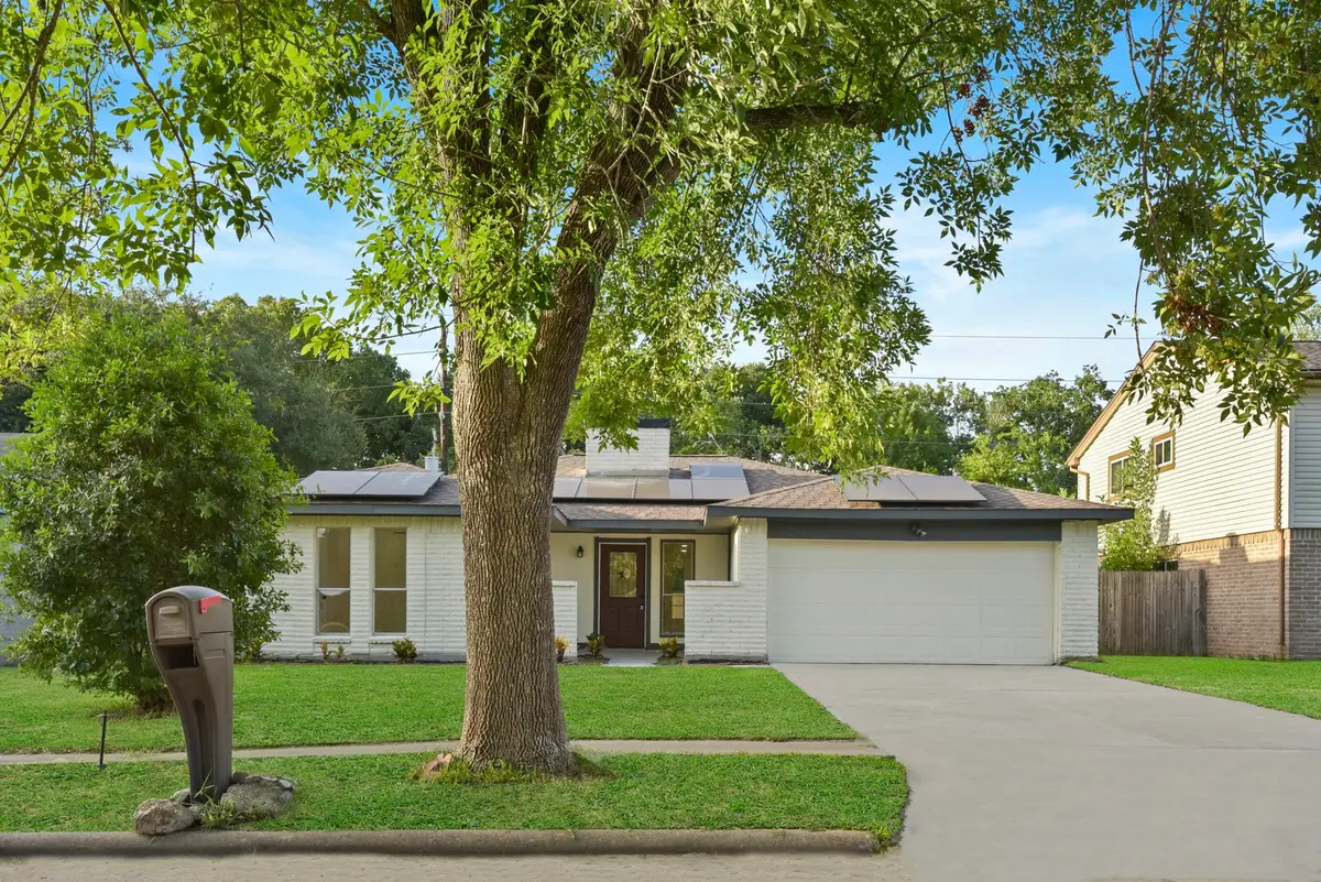 2322 Aprilmont Drive, Sugar Land, TX 77498 - #1
