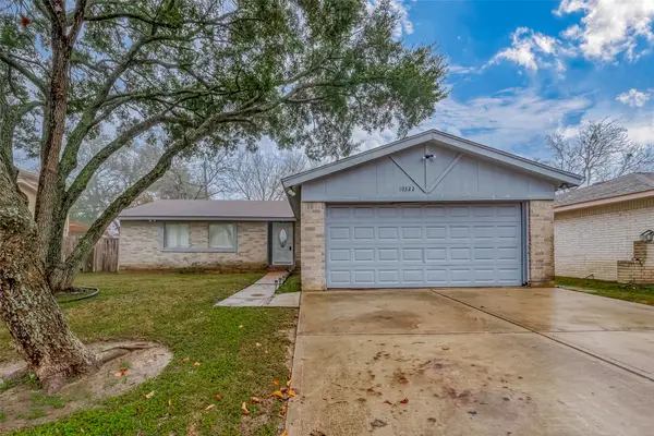 10322 Clarktower Lane, Sugar Land, TX 77498
